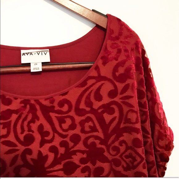 2X LEFT! Ava & Viv Velvet Embossed Tunic Blouse - Picture 3 of 6